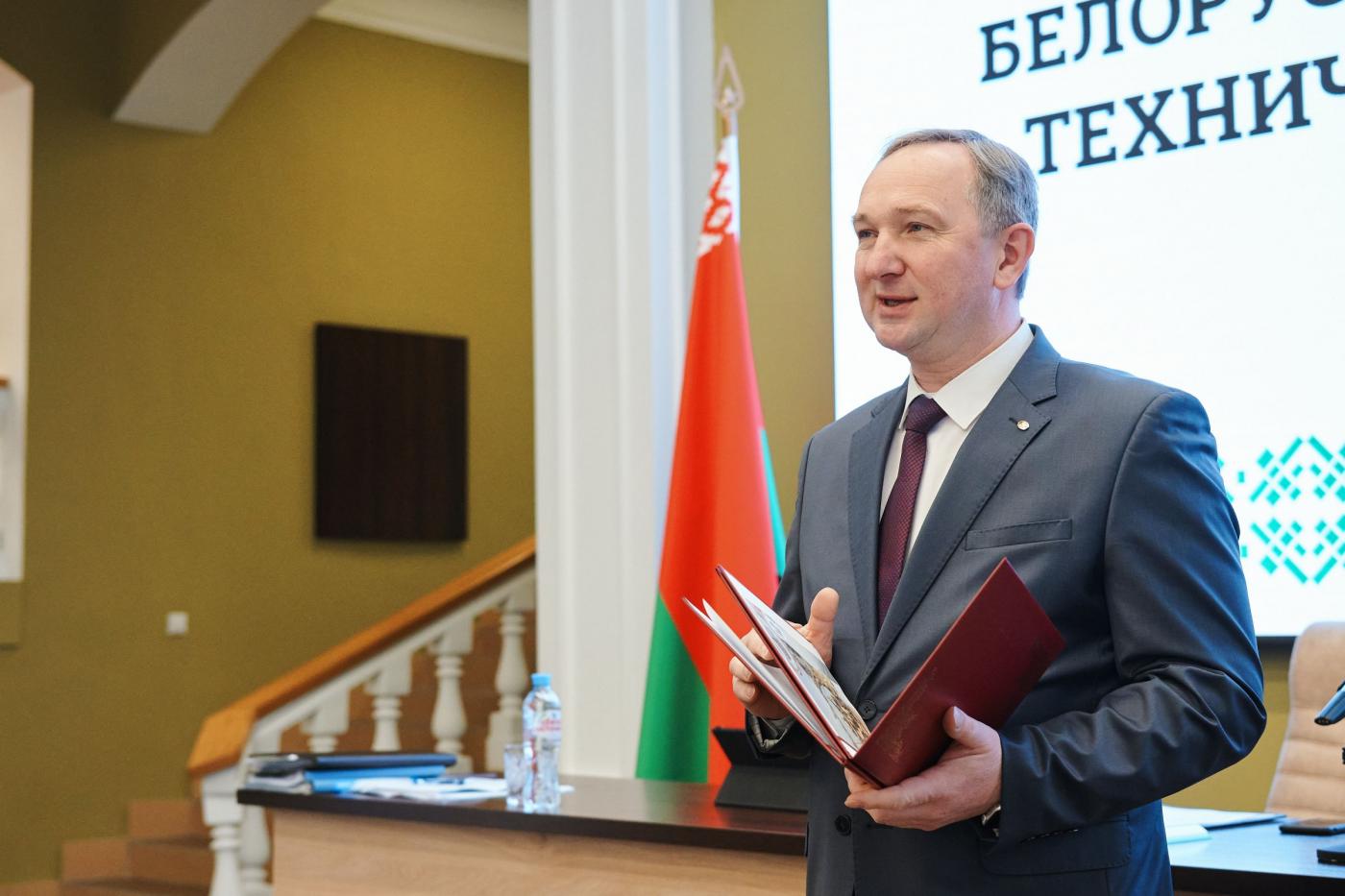 На Совете БНТУ наградили выдающихся работников и студентов вуза